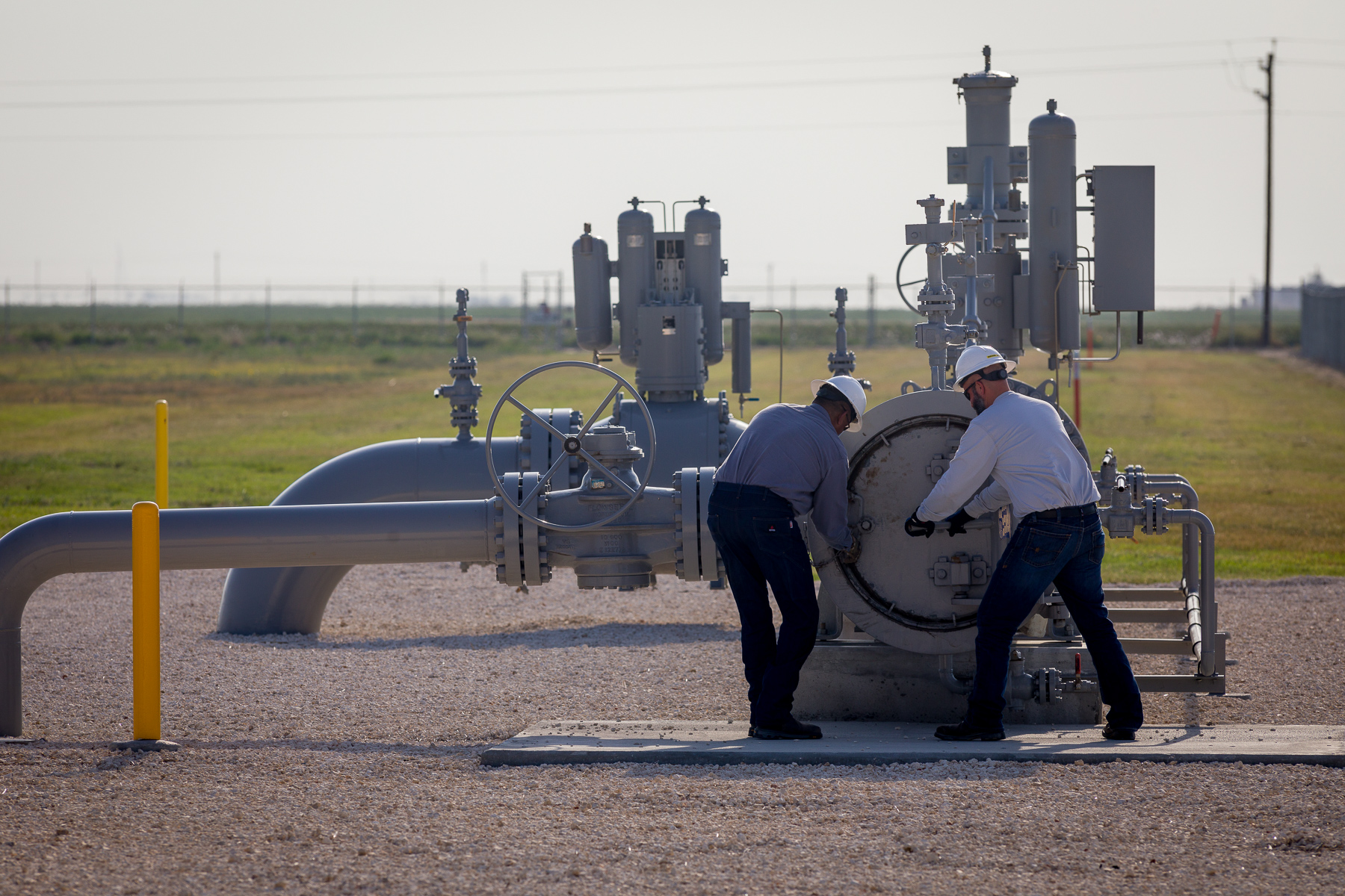 ENBRIDGE ADVANCING CONSTRUCTION OF NATURAL GAS PIPELINE TO VENTURE